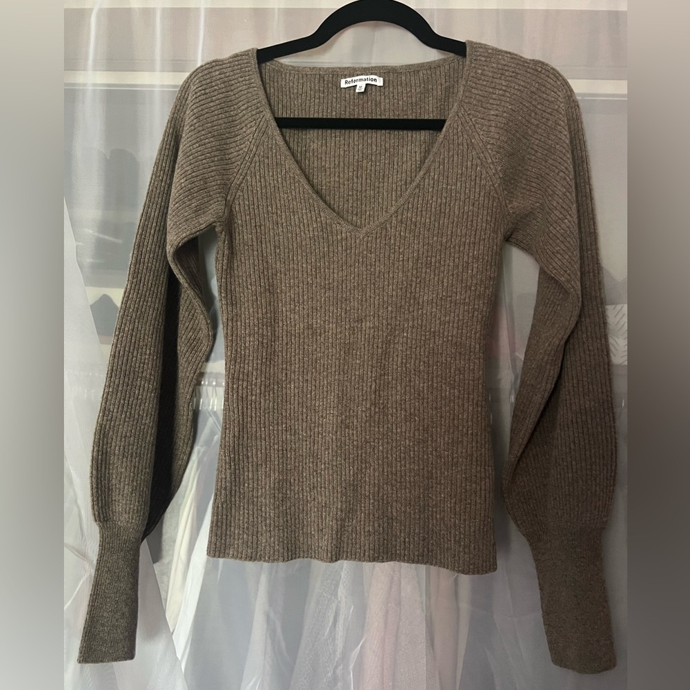 Reformation balloon sleeve cashmere sweater